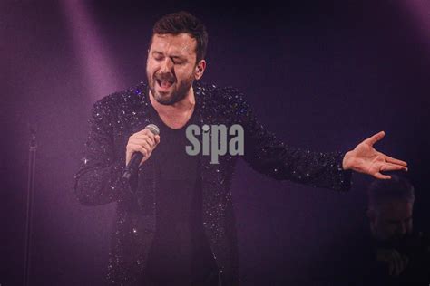 Cesare Cremonini'nin İstanbul Konseri: İtalyan Romantizminin Sesleri Anadolu'da yankılanacak mı?