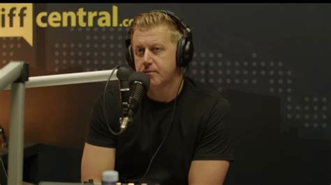  Gareth Cliff'ı İle Gülen Bir Şehre Hoş Geldiniz: Güney Afrika'nın Yükselen Yıldızı Türkiye'yi Sallıyor!