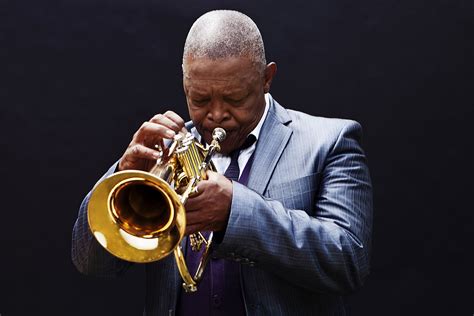  Hugh Masekela's Johannesburg Jamboree: A Musical Celebration of South African Spirit!